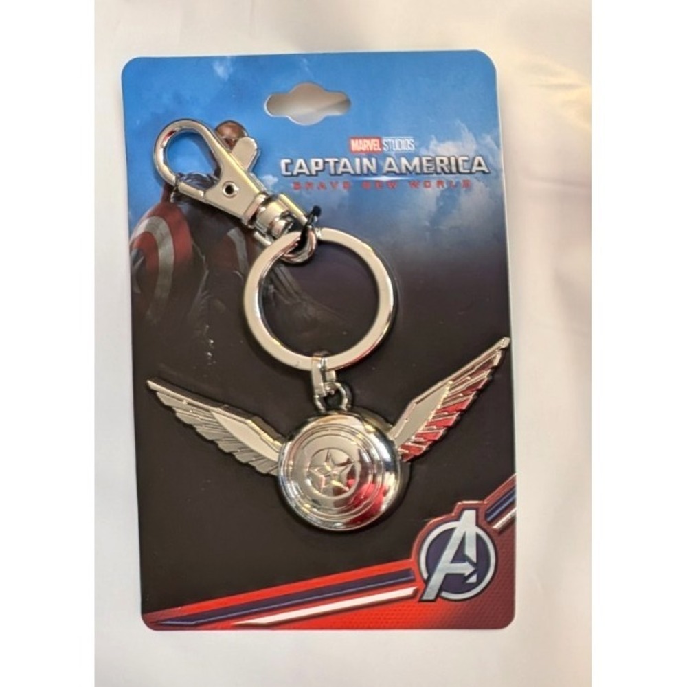 NWT Captain America - Brave New World‎ - Cinemark Opening Night Keychain